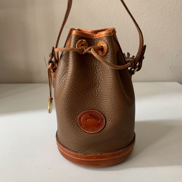 Dooney & Bourke Handbags - Dooney & Bourke Bucket Bag